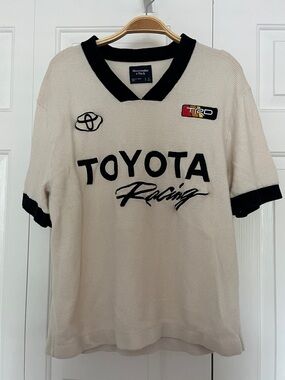 Abercrombie & Fitch Cream and Black Toyota Racing Short-Sleeve Shirt